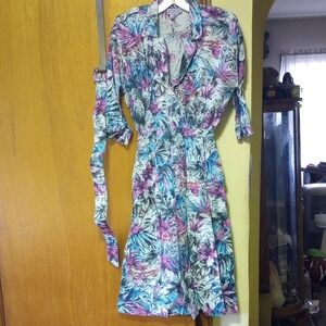 Cabrais Sz 8 Vintage Cotton Floral Dress w/ Belt. White Fuschia Aqua Green Black